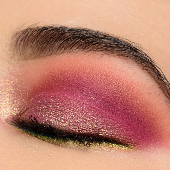 Last one! MAC LENS BLUR shadow NIB Powder Kiss - Picture 6 of 7